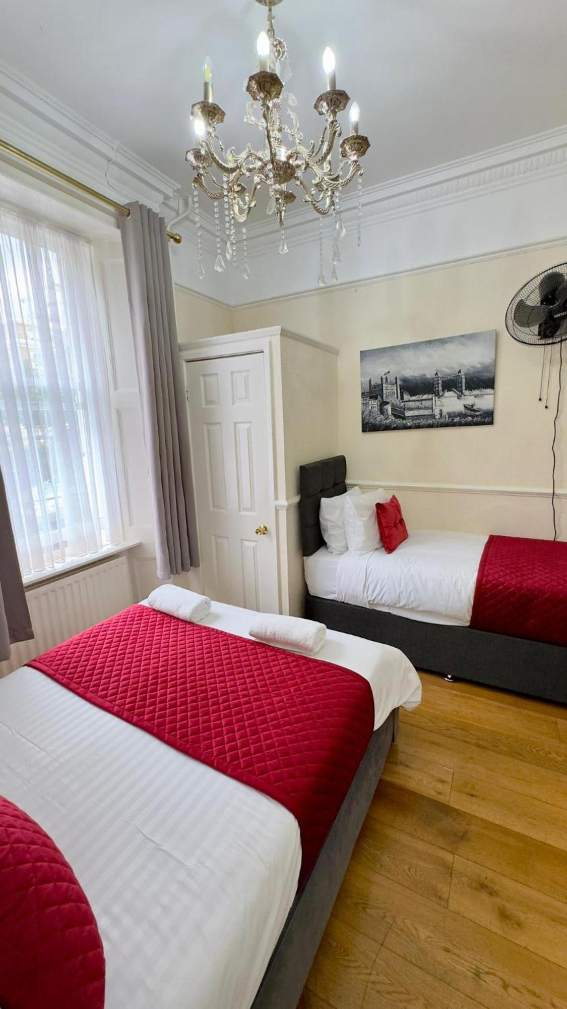 Classic Hyde Park Hotel London Exterior photo