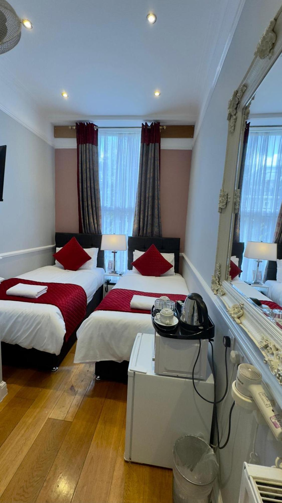 Classic Hyde Park Hotel London Exterior photo