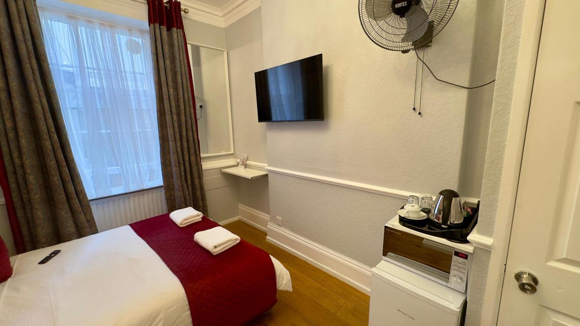 Classic Hyde Park Hotel London Exterior photo
