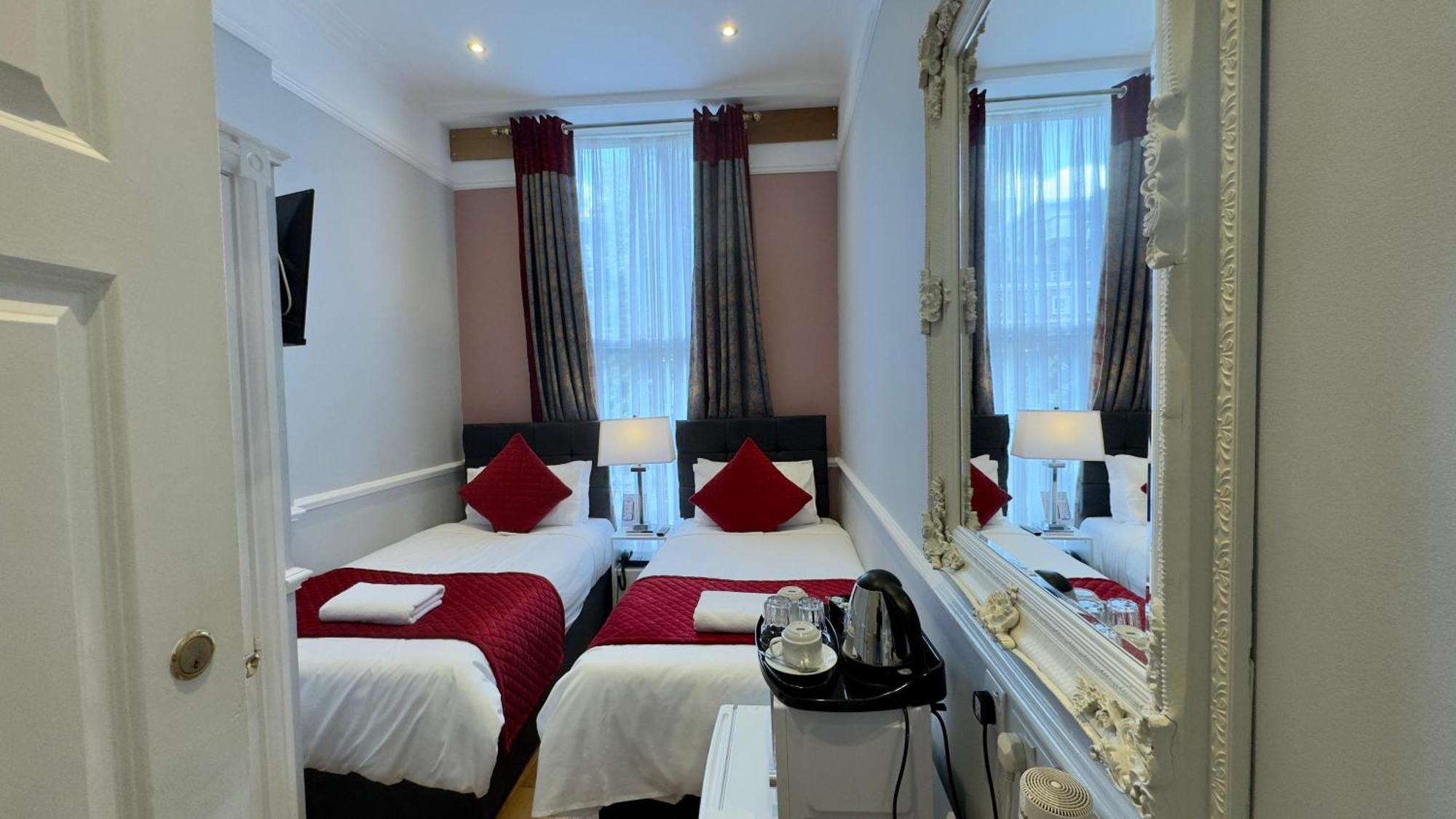 Classic Hyde Park Hotel London Exterior photo