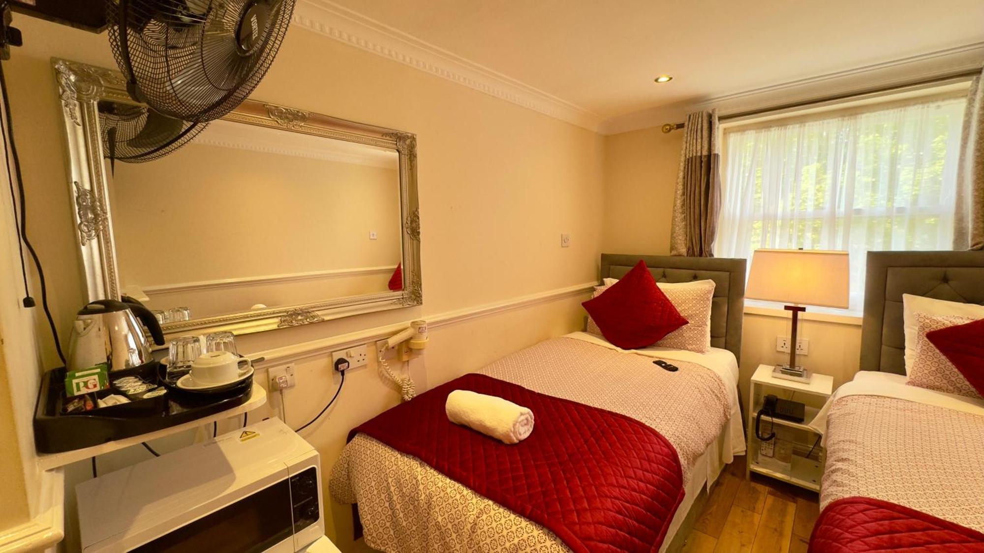 Classic Hyde Park Hotel London Exterior photo